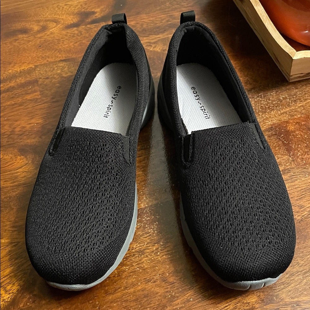 EASY SPIRIT Slip-on Flats Women’s 6.5 Black